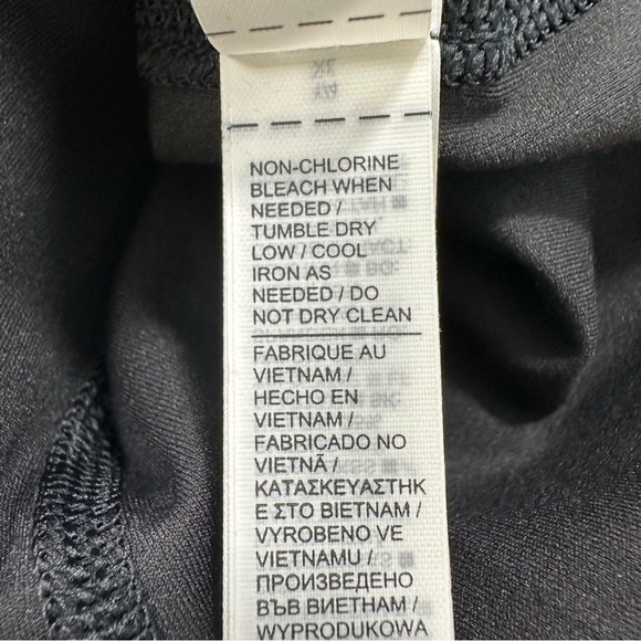 Athleta Salutation Half Zip, Powervita Black XL - Picture 15 of 16